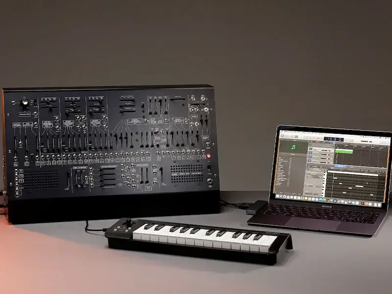 ARP 2600 M semi-modular synth 2 arp 2600 m