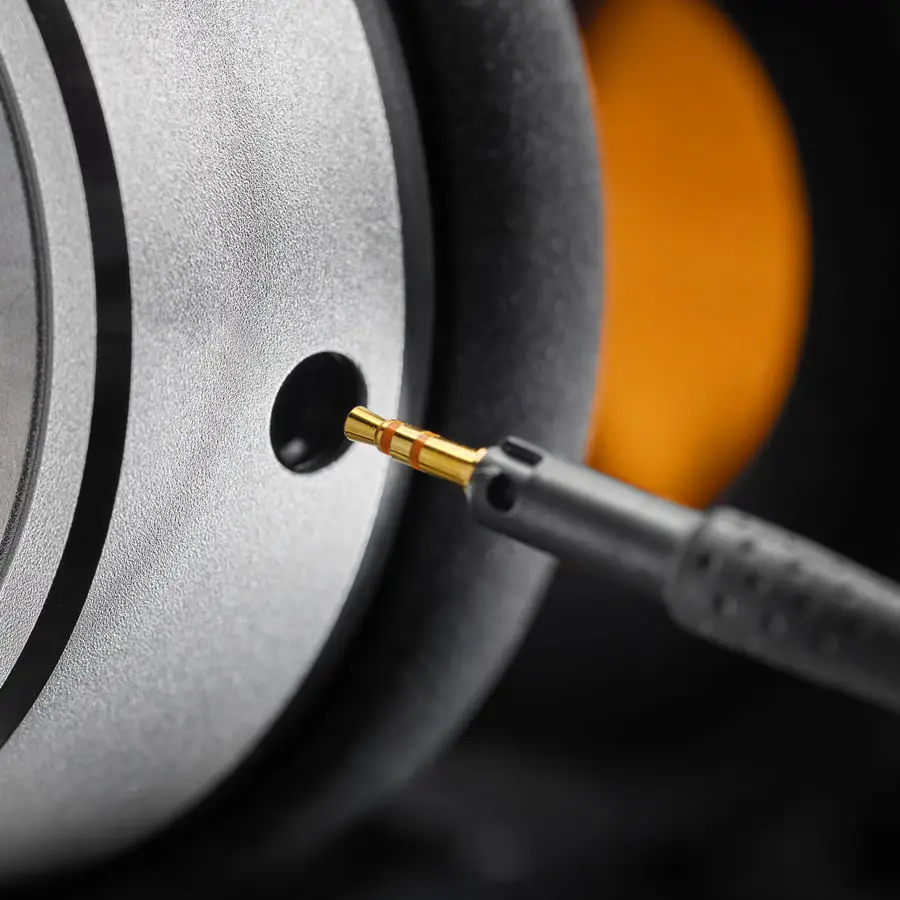 Neumann NDH 20 headphones 2 neumann headphones ndh 20